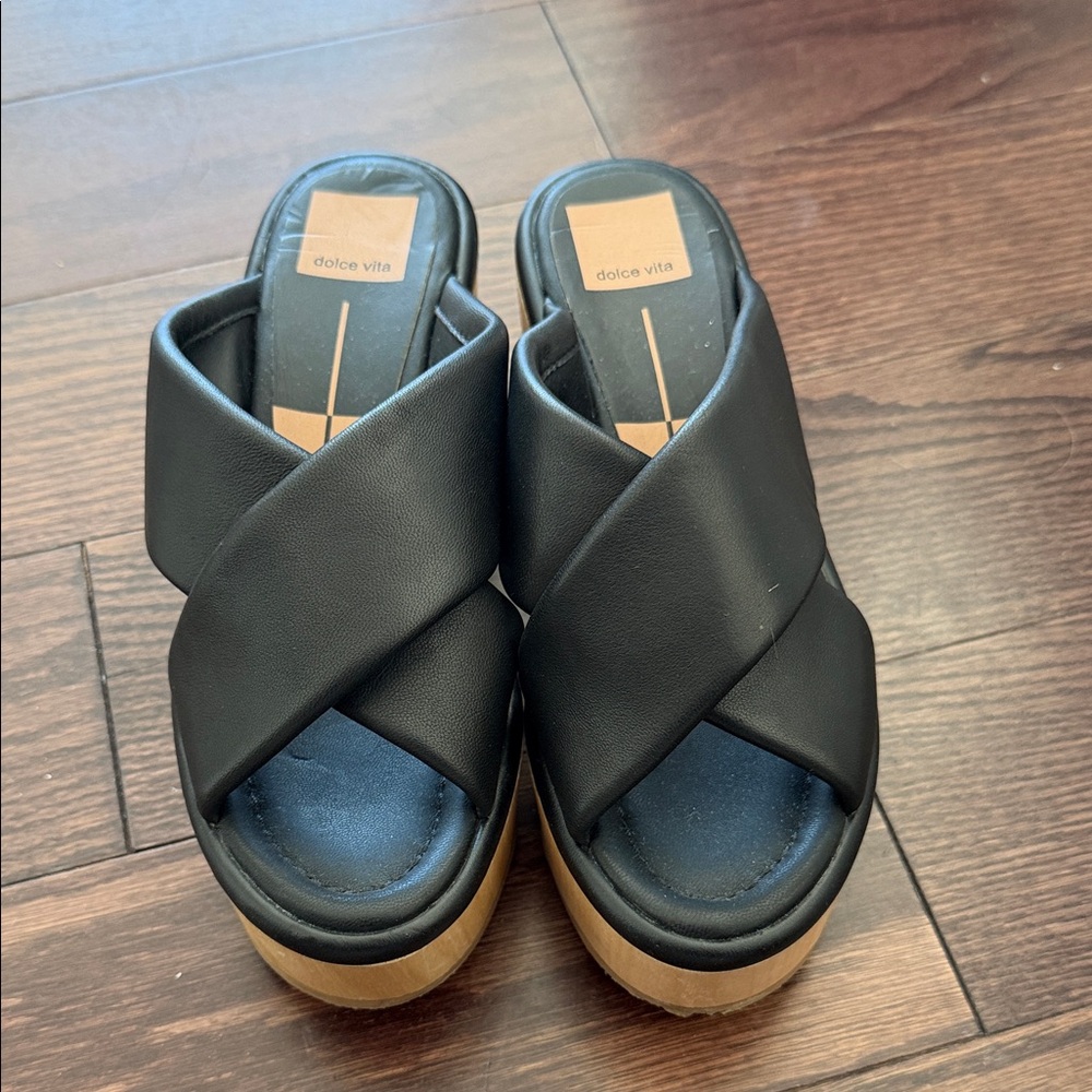 Dolce Vita Black Cross-Band Platform Slides
